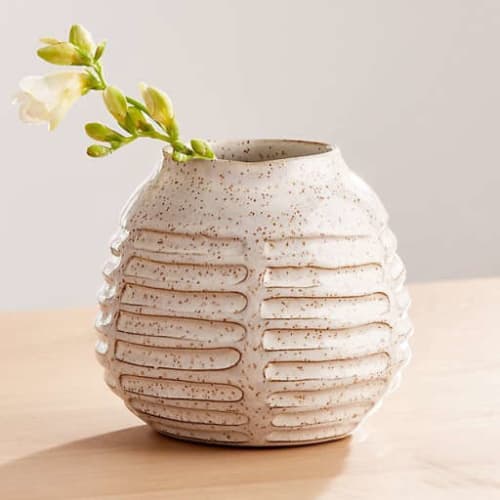 Mara Cream Vase Small image