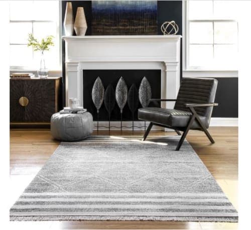 Gray Diamonds And Stripes Fringe Indoor/Outdoor Area Rug-6'7"x9' image