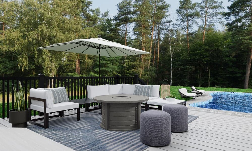 Black & White Themed Contemporary Outdoor Space With Hot Tub