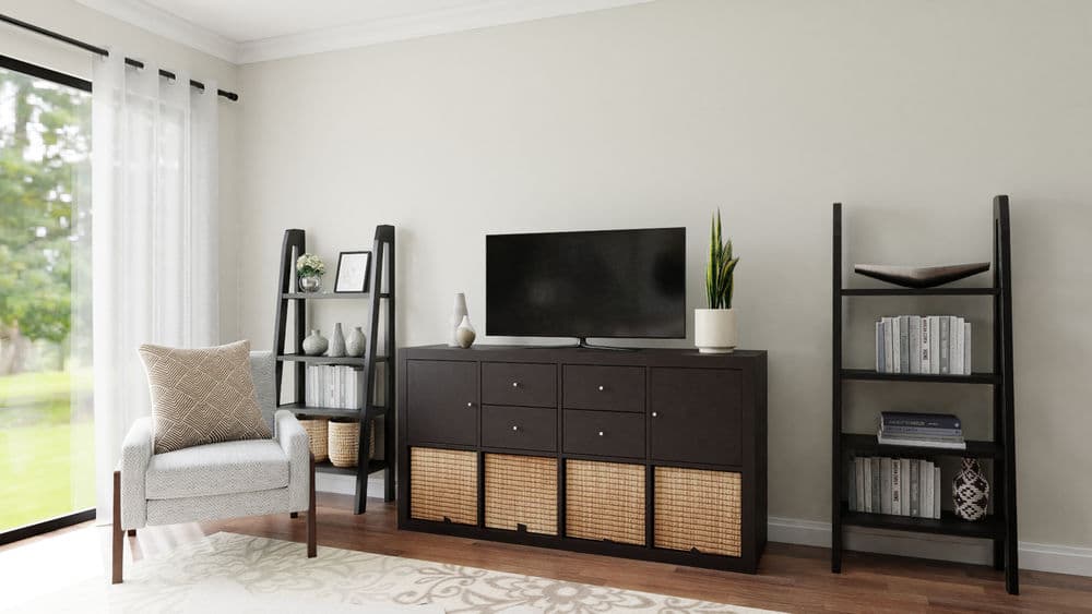 Classic Transitional Living Room for Gatherings & Entertaining Gallery, Image 2