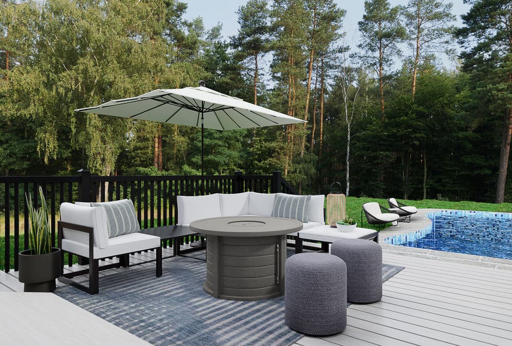 Black & White Themed Contemporary Outdoor Space With Hot Tub Gallery, Image 1