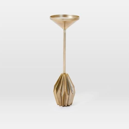 Faceted Drink Table image